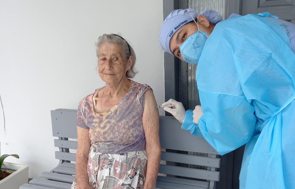 Vacinação de idosos de Mafra iniciou na última sexta-feira (12)